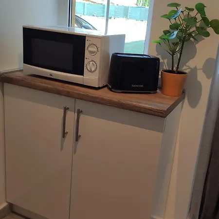 Helena Apartment *
